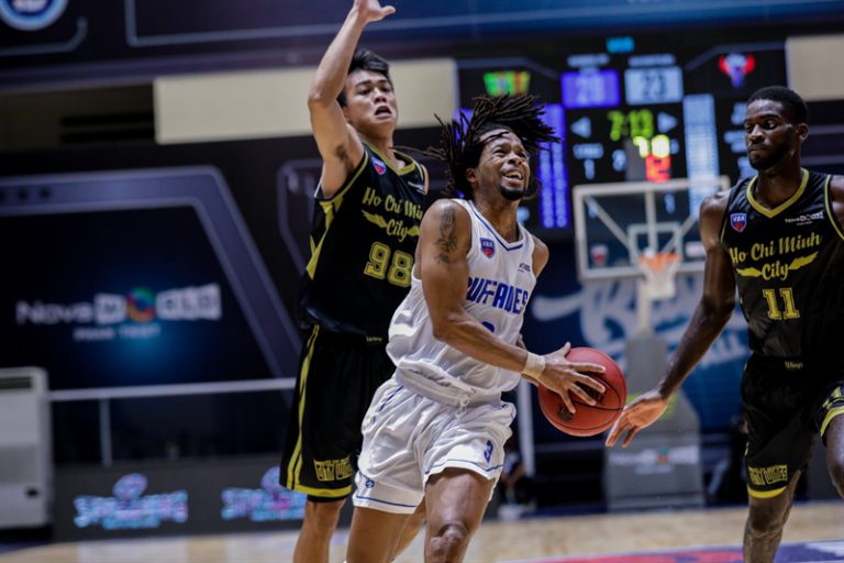 Game 24 VBA Premier Bubble Games: Ho Chi Minh City Wings giành chiến thắng quan trọng trước Hanoi Buffaloes