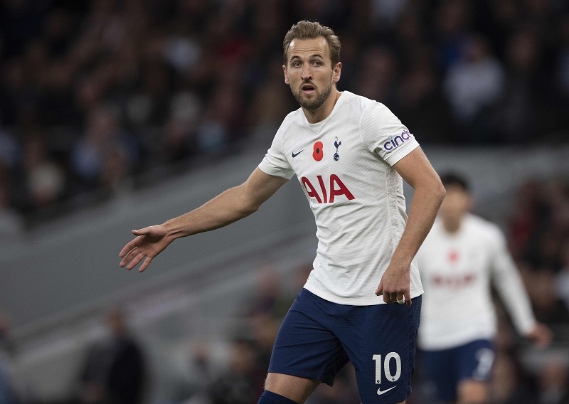 Antonio Conte khiến Harry Kane phải suy nghĩ lại về ý định rời Tottenham