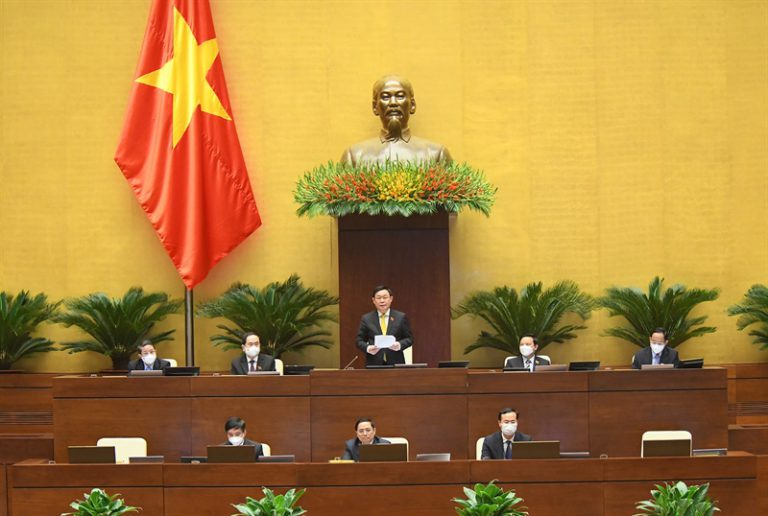 Triển khai đồng bộ các giải pháp, tạo chuyển biến tích cực đối với những vấn đề vừa được chất vấn