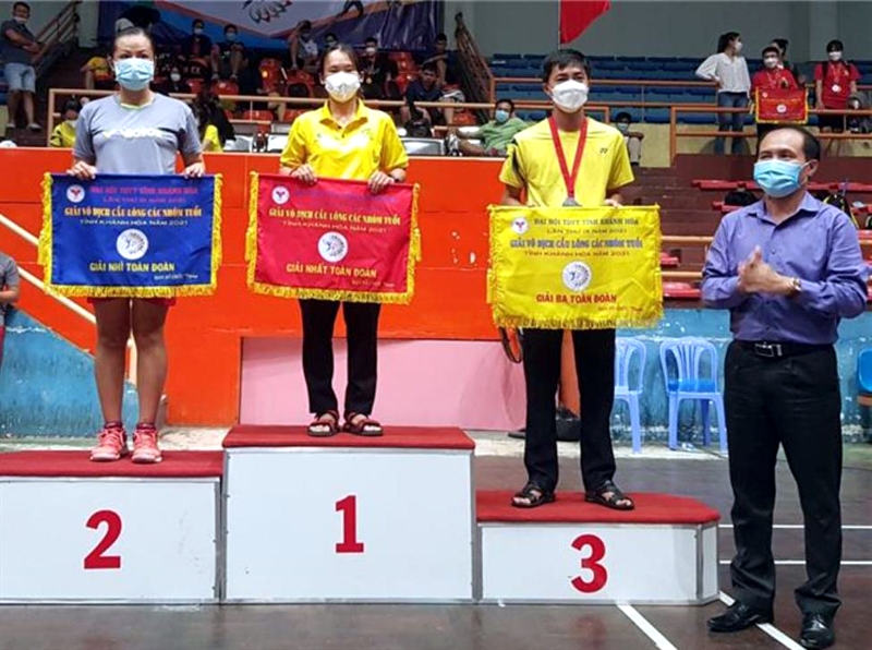 Quy định chế độ khen thưởng đối với vận động viên, huấn luyện viên thể thao tỉnh Khánh Hòa