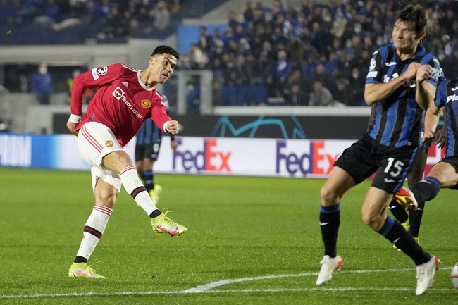 Huấn luyện viên Solskjaer bênh vực C.Ronaldo trước trận derby thành Manchester