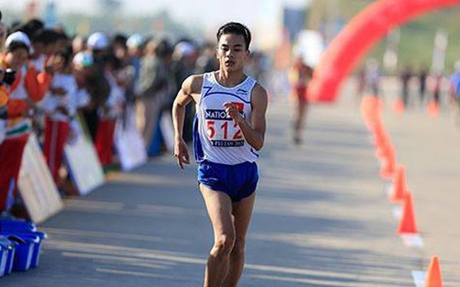 Nguyễn Thành Ngưng phá kỷ lục đi bộ 20km do chính anh xác lập
