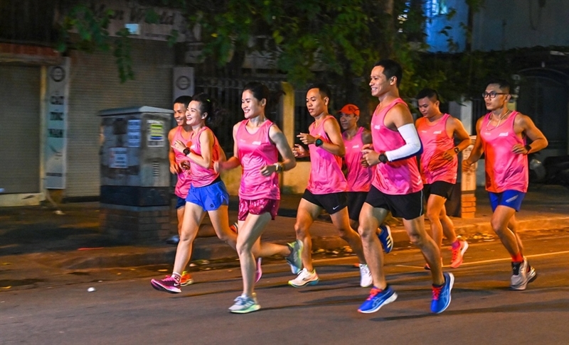 Giải chạy đêm VM Hanoi Midnight lùi ngày tổ chức