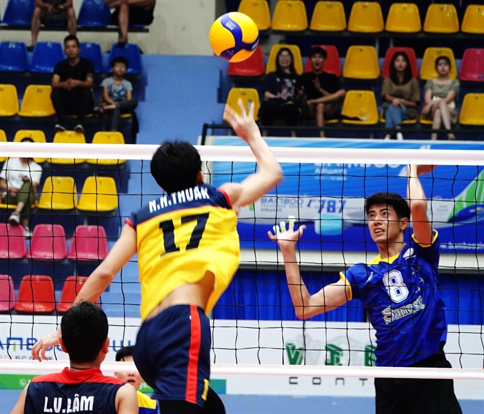 Vòng 2 giải Bóng chuyền vô địch quốc gia 2021 đón khán giả vào sân