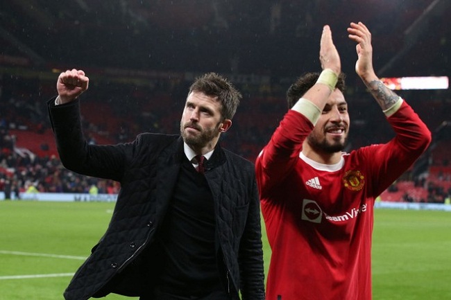 Michael Carrick bất ngờ chia tay MU sau chiến thắng trước Arsenal