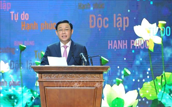 Chủ tịch Quốc hội Vương Đình Huệ tham dự Giao lưu toàn quốc các điển hình trong học tập và làm theo tư tưởng, đạo đức, phong cách Hồ Chí Minh