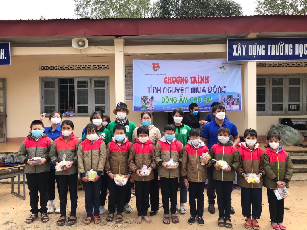 Nhóm thiện nguyện A4U EaKar – đem hơi ấm cho những mảnh đời khó khăn