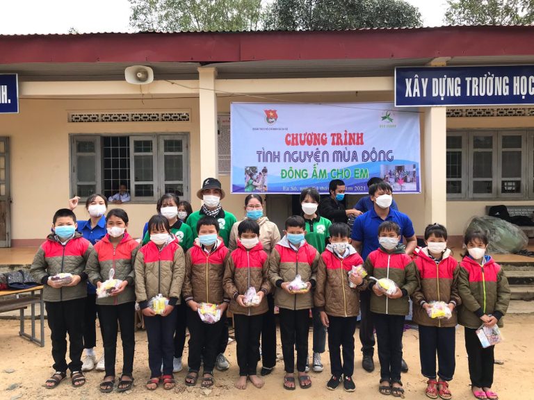 Nhóm thiện nguyện A4U EaKar – đem hơi ấm cho những mảnh đời khó khăn