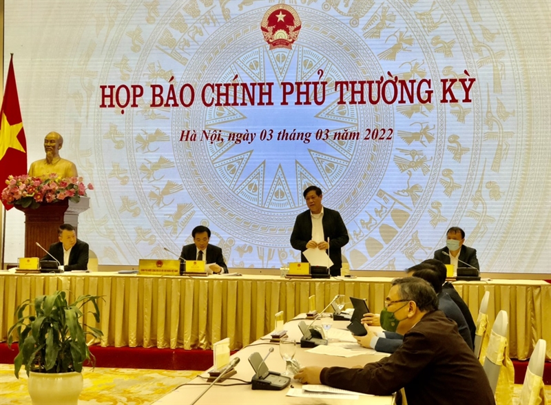 Thứ trưởng Bộ Y tế Đỗ Xuân Tuyên: Biến chủng mới của virus SARS-CoV-2 có tốc độ lây lan tăng từ 3-5 lần so với biến chủng cũ