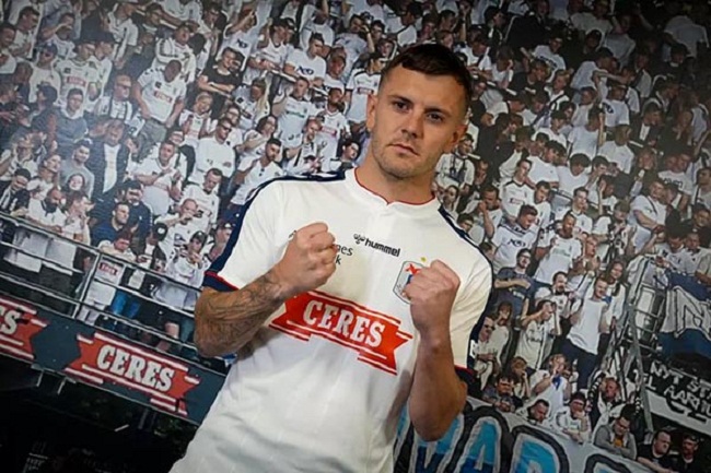 Tiền vệ Jack Wilshere đầu quân cho câu lạc bộ của Đan Mạch