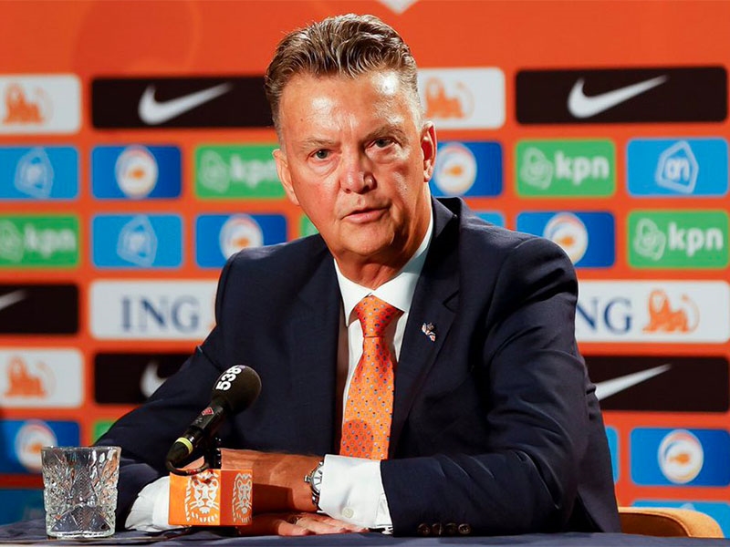 Louis van Gaal khuyên Ten Hag không nên đến Man United