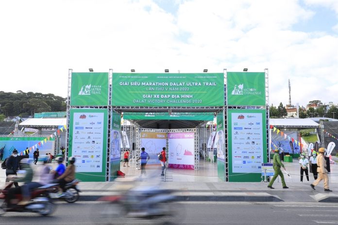 1_expo20dut202220diecc82cc83n20ra20tacca3i20quacc89ng20trucc9bocc9bcc80ng20lacc82m20viecc82n