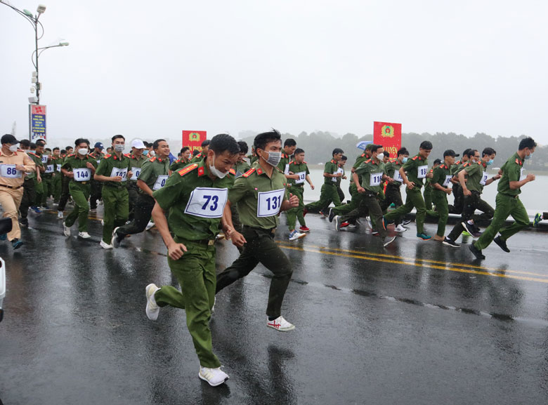 Đoàn Thanh niên Công an tỉnh Lâm Đồng tổ chức Hội thao truyền thống Tháng Thanh niên 2022