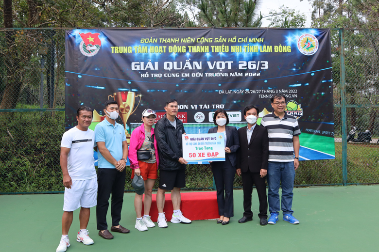 Giải Quần vợt 26/3 – Hỗ trợ cùng em đến trường