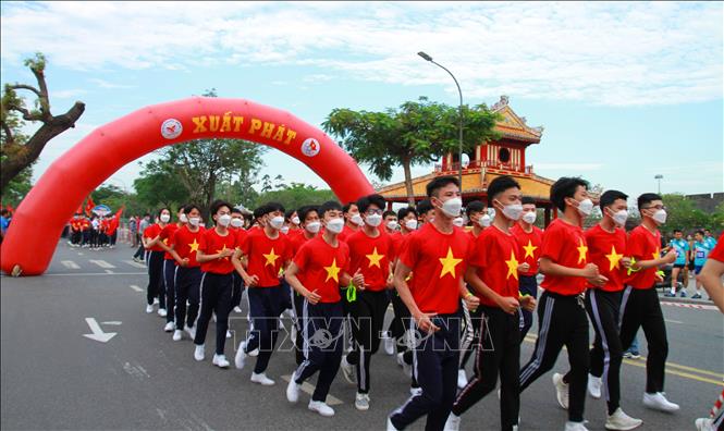2.000 người tham dự giải Chạy việt dã truyền thống ở Thừa Thiên Huế