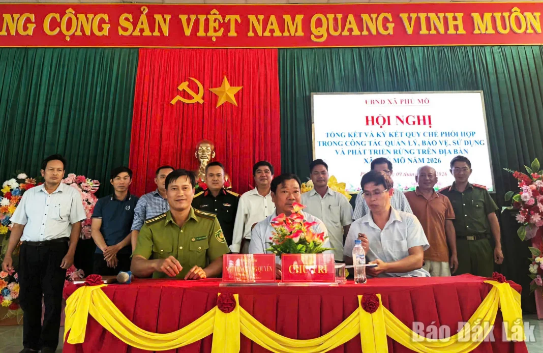 Ký kết bảo vệ, phát triển rừng tại xã Phú Mỡ