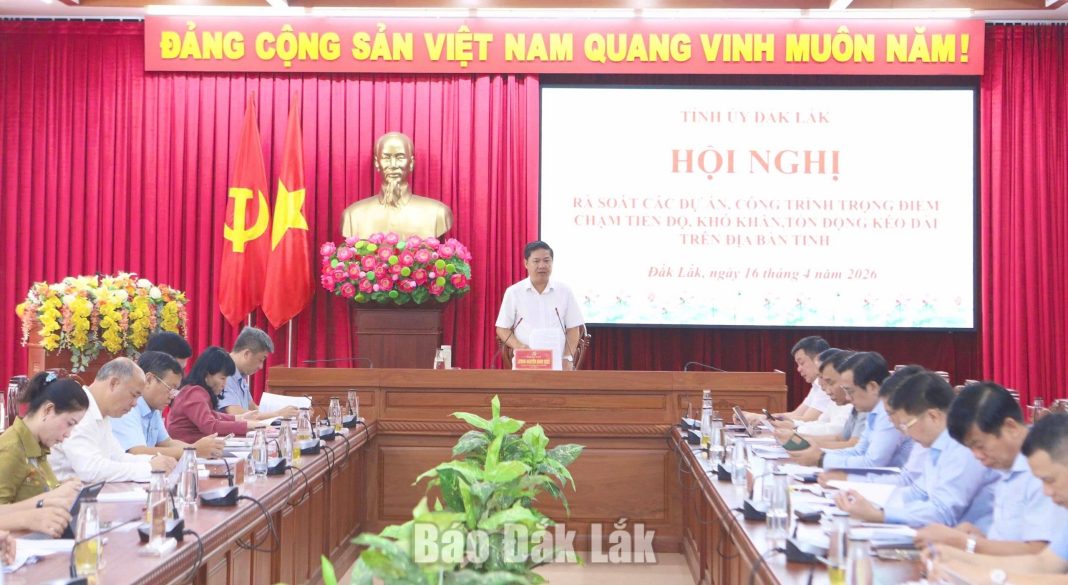 Siết trách nhiệm, tập trung tháo gỡ vướng mắc các dự án chậm tiến độ